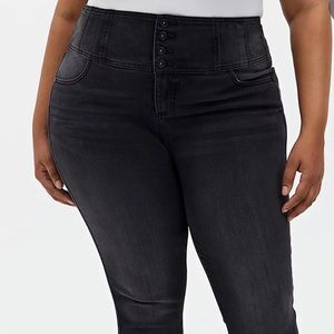 Torrid premium corset black wash jean size 18R NWT